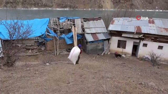 Türkiye’nin en hızlı akan nehri olan Çoruh buz tuttu