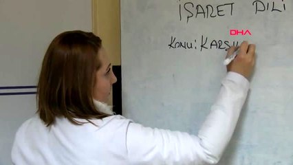 Kayseri'de işaret diliyle şarkı söylediler