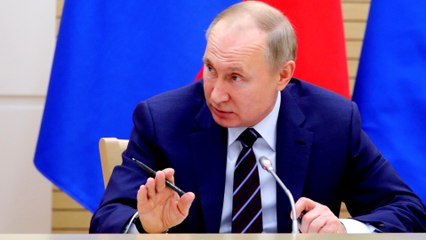 Russian constitution: Parliament backs Putin's reforms