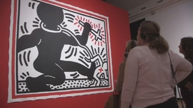 La obra y la lucha del artista Keith Haring desbordan el Bozar de Bruselas