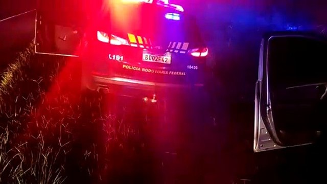 PRF apreende mais de 300 quilos de droga e recupera veículo roubado, em Santa Terezinha de Itaipu