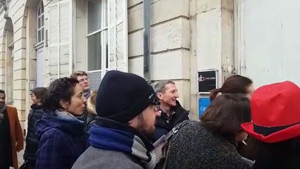 Les avocats de Nancy devant la permanence de Carole Grandjean, députée de la 1ère circonscription
