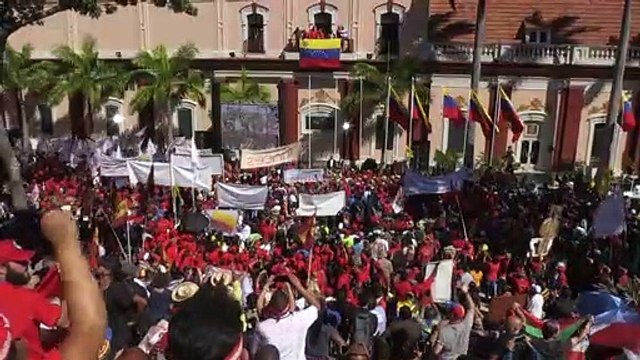 مادورو يقول إن المغامرة الانقلابية في فنزويلا فشلت