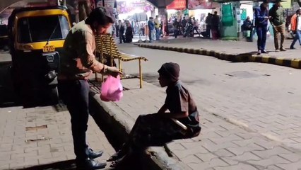 VARUN PRUTHI INSPIRED - Food for Homeless (Nagpur) #Humanity4Smile