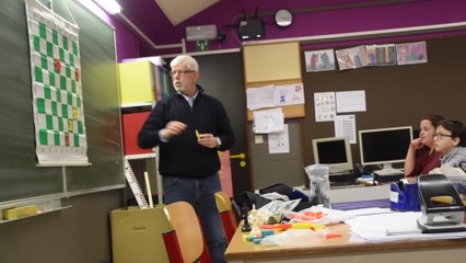 Walcourt: les élèves de l'école de Somzée apprennent à jouer aux échecs (24.01.20)