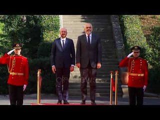 Ora News - Presidenti i Këshillit Europian në Tiranë ja pritja zyrtare