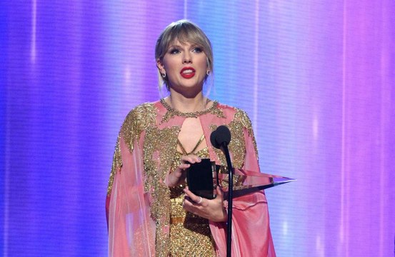 Taylor Swift confessa di aver avuto un disturbo alimentare: 'Non mangiavo nulla'