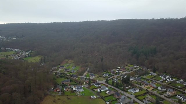 Projet de nouvelle aire de décollage pour parapentes, à Profondeville ( Namur )