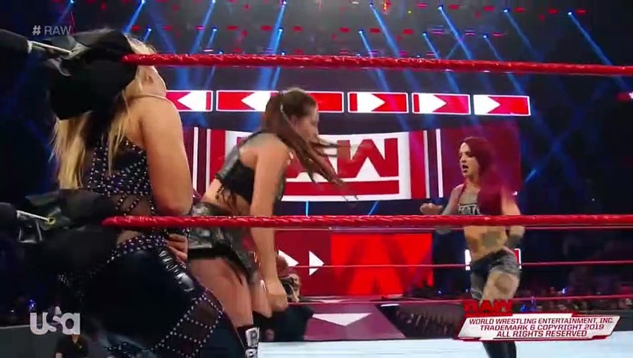 Ronda_Rousey___Natalya_VS_The_Riott_Squad_2_2(720p)