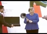 Erdoğan'dan Merkel’e dikkat çeken hediye