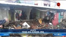 5 Kios di Jakarta Timur Ambruk Akibat Turap Longsor