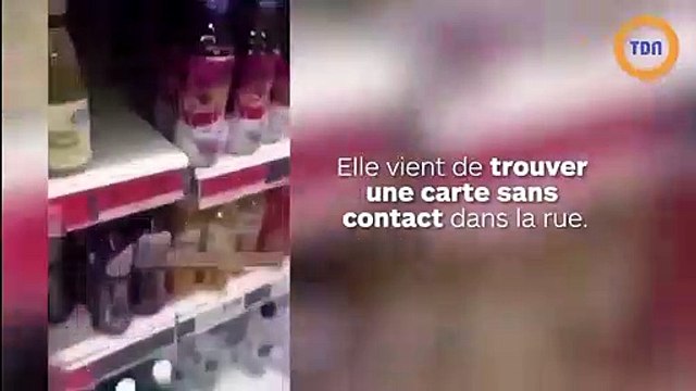 Une voleuse se filme en train d'utiliser très simplement une carte sans contact qu'elle a trouvée dans la rue