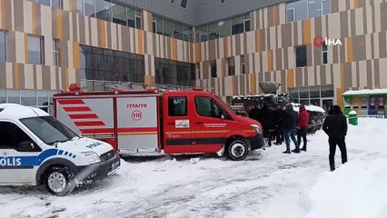 Van'da dehşet anları kamerada...Göçme anı böyle görüntülendi