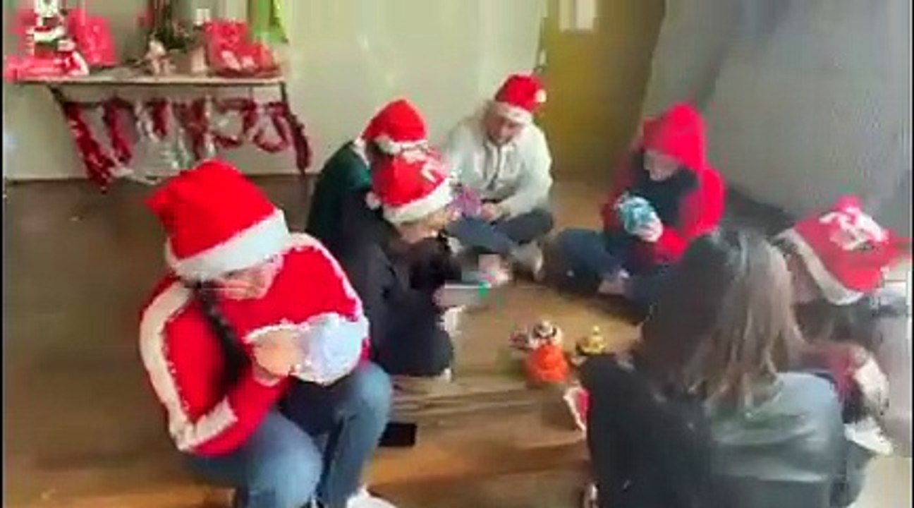 Un Noël intergénérationnel pour les élèves et les étudiants du lycée Mathias