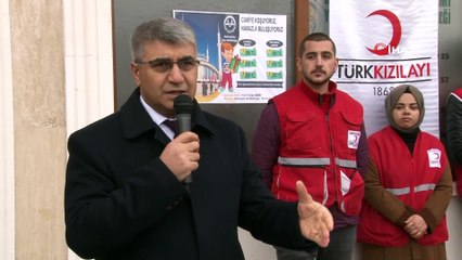 Türkiye İdliblilerin yaralarını sarıyor
