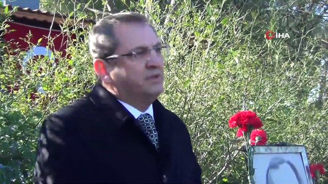Gazeteci-Yazar Uğur Mumcu Ayvalık’taki evi önünde anıldı