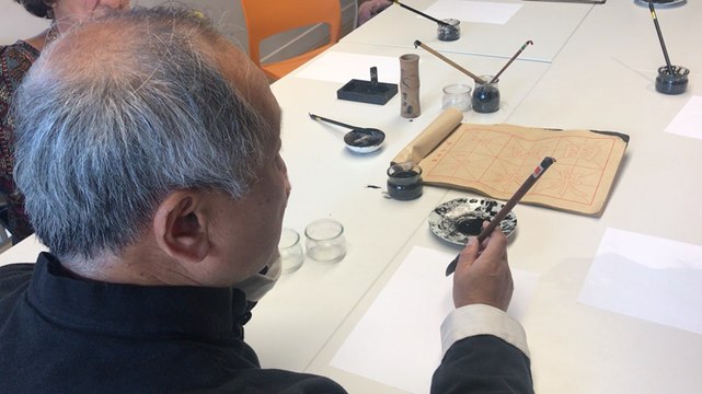 Premier cours de calligraphie, à Lisieux