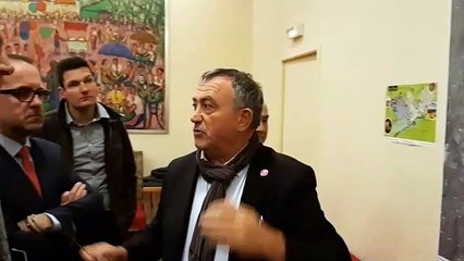 Le maire du Teil et le   directeur du tour de France