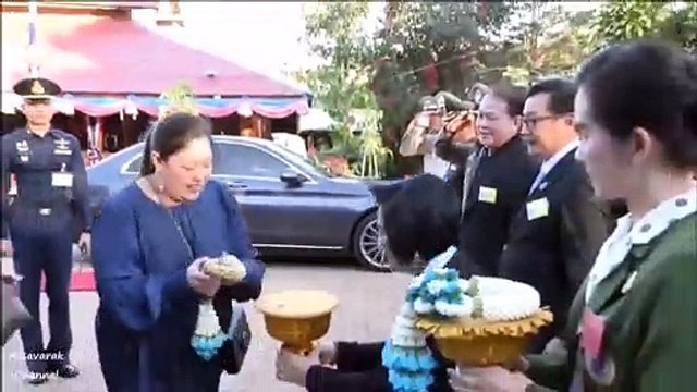 พระองค์เจ้าสิริภาจุฑาภรณ์ ทรงติดตามความคืบหน้าการติดตั้งภาพจิตรกรรมฝาผนังอุโบสถวัดจันทร์ จ.เชียงใหม่