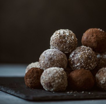 You Can Make Boozy Truffles and Drink Champagne in This Airbnb Cooking Class