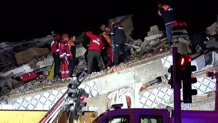 Elazığ'da afad ekiplerinin enkaz çalışmalarından görüntüler - 1