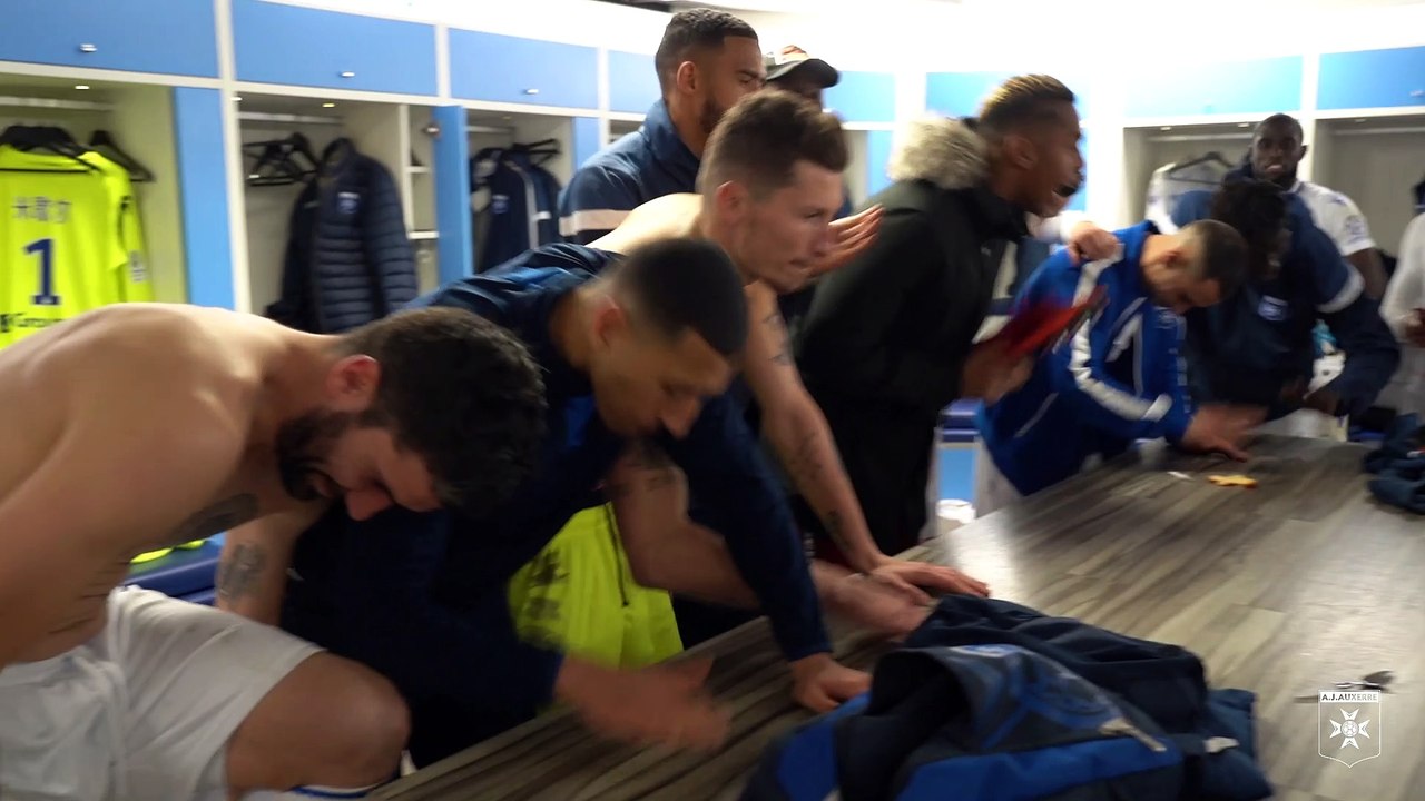 LA JOIE DES AUXERROIS APRÈS LA VICTOIRE CONTRE SOCHAUX
