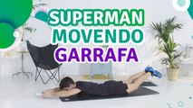 Superman movendo garrafa - Sou Fitness