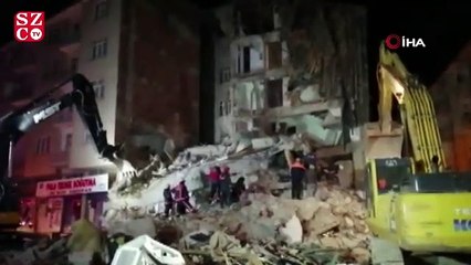 Elazığ'da 2 bina daha çöktü