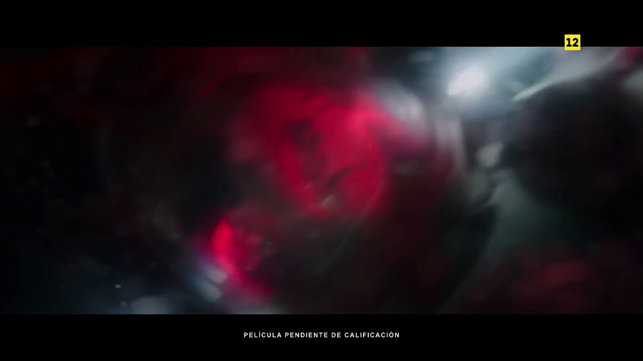 UNDERWATER Película Clip - Casco