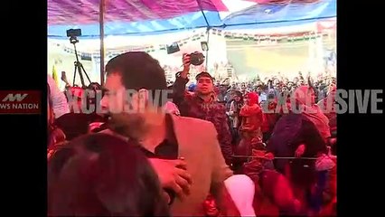 शाहीनबाग में प्रदर्शनकारियों ने की पत्रकार से बदसलूकी