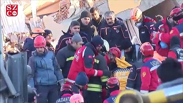 Maden'de enkaz altından bir kişi canlı olarak kurtarıldı
