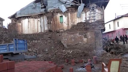 Elazığ'daki deprem - Doğanyol Gökçe mahallesinde oluşan hasar görüntülendi (2)