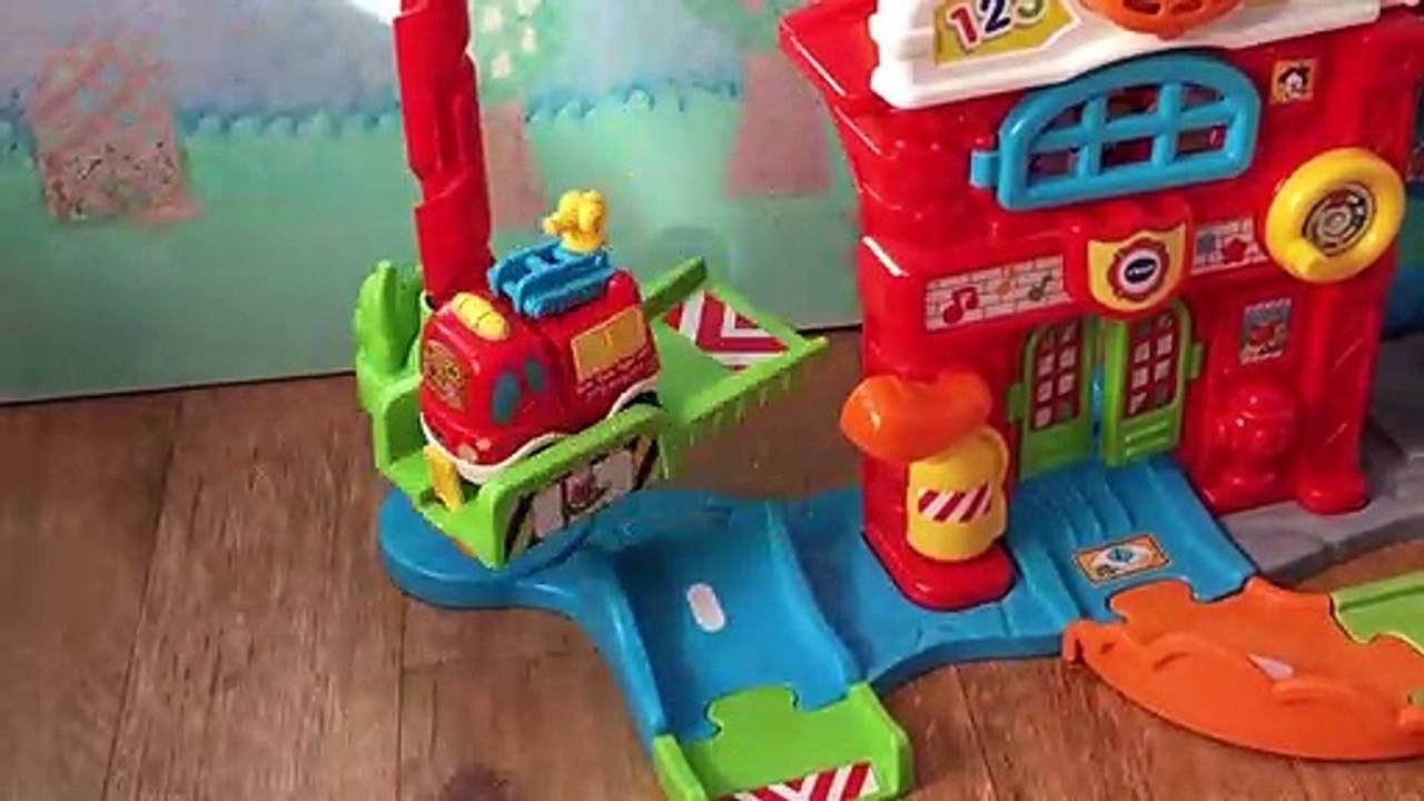 Maxi Caserne de Pompiers et Louis SOS Incendie _ Tut Tut Bolides _ VTECH