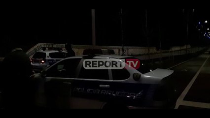 Report TV -Patrulla kishte ndalur për kontroll dy makina, vjen tjetra 'i merr para'