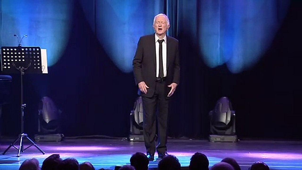 Marcel raconte et chante AMONT à travers toute la France