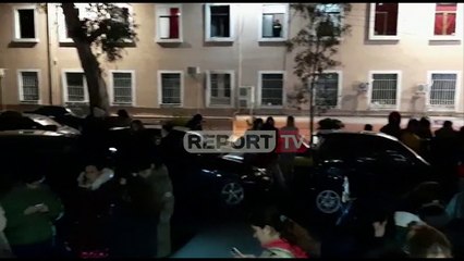 Report TV -Në Qytet Studenti banorët dalin në rrugë pas tërmetit