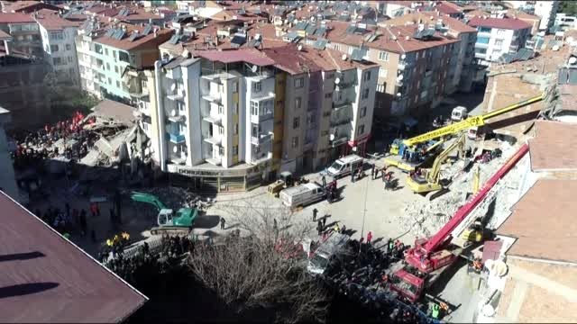 Elazığ'daki deprem - Mustafa Paşa Mahallesi'nde yıkılan binaların drone görüntüleri