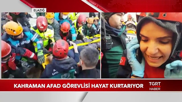 AFAD Görevlisi Enkaz Altındaki Vatandaşla Telefonda Konuştu