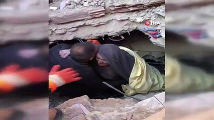 Yerini telefonla bildirmişti; enkaz altından 13 saat sonra çıkarıldı