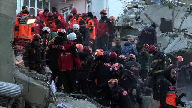 İHH ekipleri deprem bölgesinde