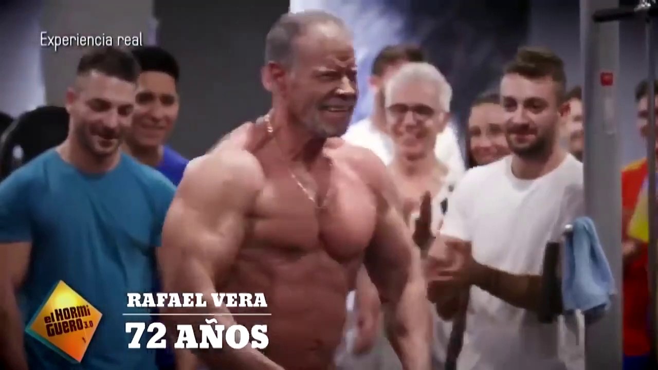 ABUELO humilla a JOVENES gym