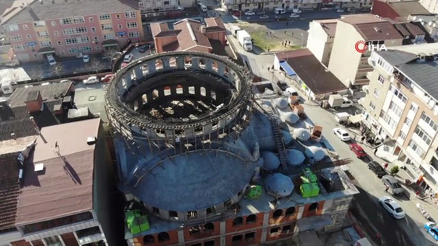 Sultangazi’de inşaat halindeki caminin kubbesi çöktü