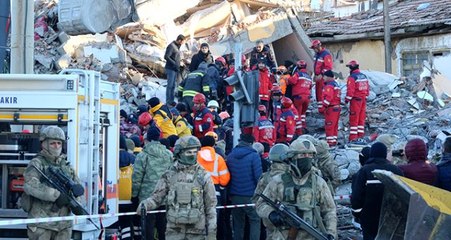 Son dakika: Elazığ'da 3 kişinin daha cansız bedenine ulaşıldı
