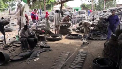 قلعة الكاوتش..ميت الهارون تصنع من النفايات وقودا بديلا وممرات الجرى