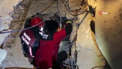 Mardin’den giden kurtarma ekibinin katılımıyla 2 kişi kurtarıldı