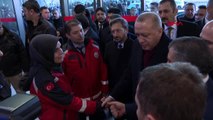Cumhurbaşkanı erdoğan, elazığ'da hastanedeki yaralı depremzedeleri ziyaret etti -elazığ -...