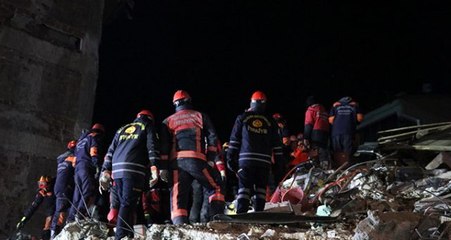 Elazığ'daki deprem sonrası ölü sayısı artıyor