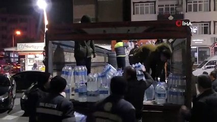 Yardım malzemeleri gece yola çıktı