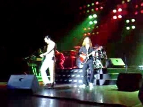 ONE NIGHT OF QUEEN LYON 2008 - Vocals / Now I'm Here