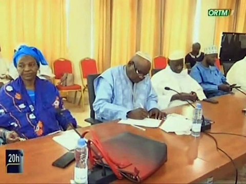 ORTM/Demande de trêve sociale par le président de la république Ibrahim Boubacar Kéita - Le premier ministre Dr Boubou Cissé fait passer le message